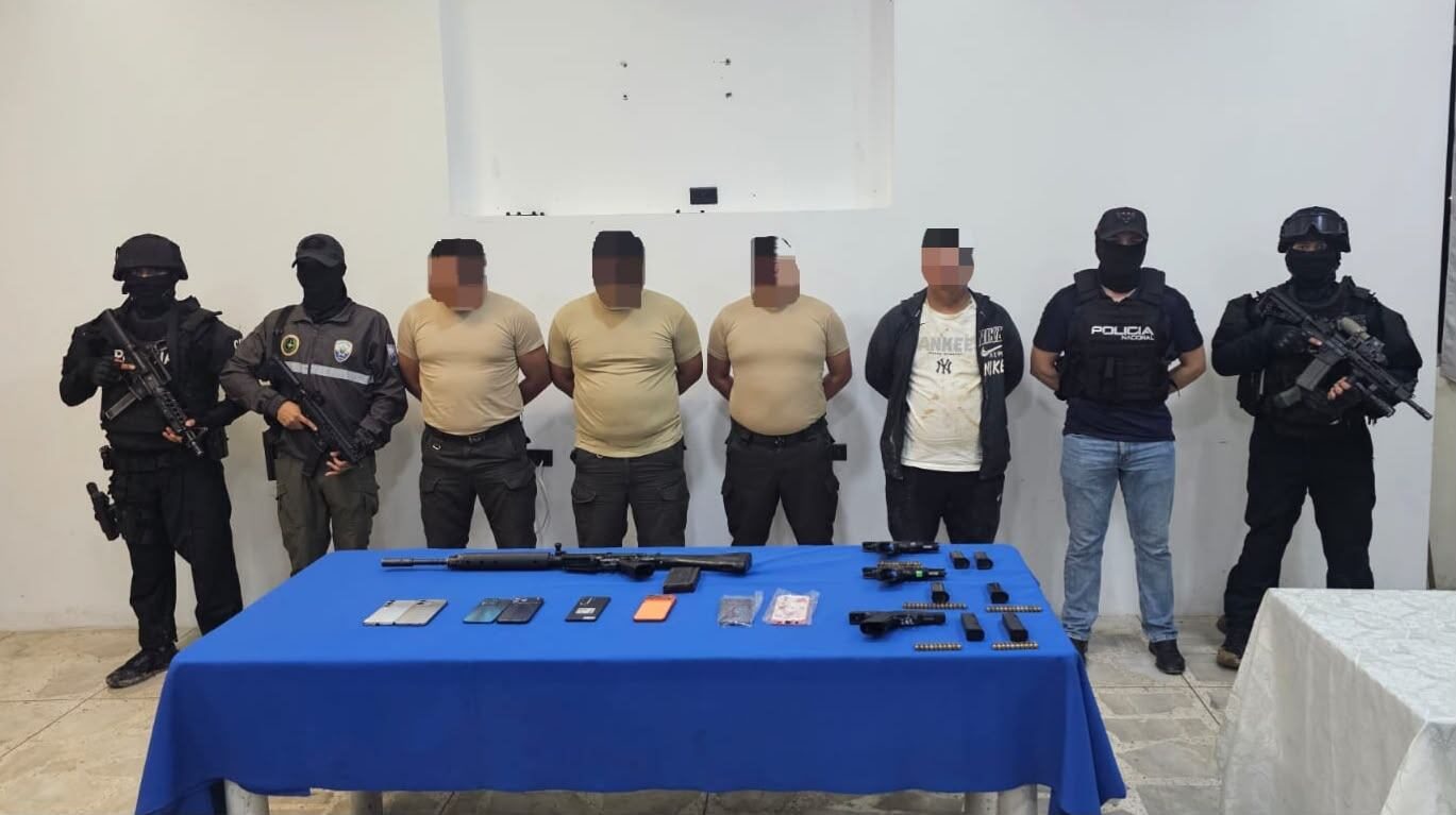 Policía captura al alias 'Sampayo', cabecilla de Los Lobos SaoBox en patrullero