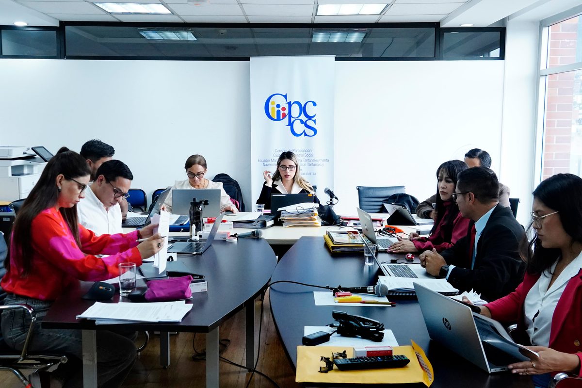 Elección del fiscal general patina por alertas de irregularidades y un cronograma aplazado en el CPCCS