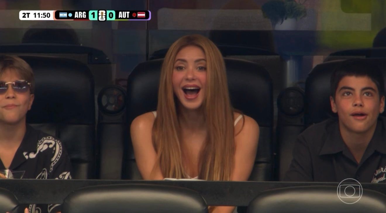 Shakira asiste al partido de Argentina contra Austria y dedica mensaje especial a Lionel Messi