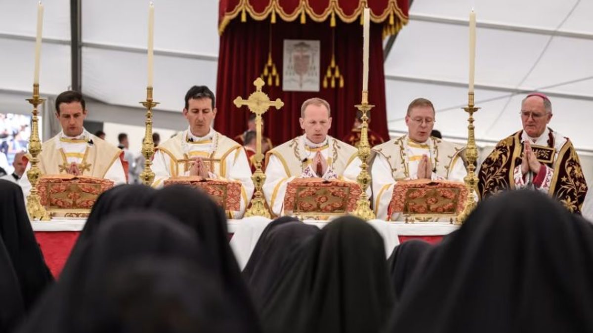 El Vaticano decreta la excomunión a obispos disidentes del grupo ultratradicionalista sedevacante