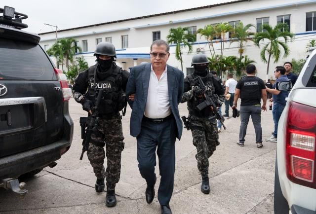 Detienen al juez Ángel Tapia Vélez en Guayaquil por vínculos con el narcotráfico y tráfico de influencias