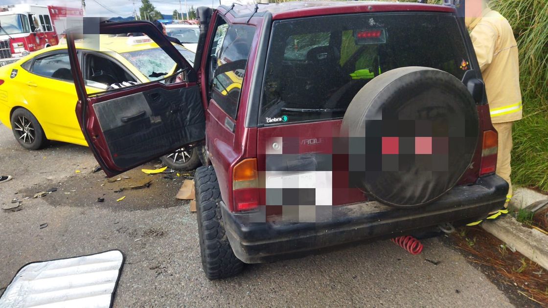 Choque en Azuay deja un muerto y tres heridos por politraumatismos