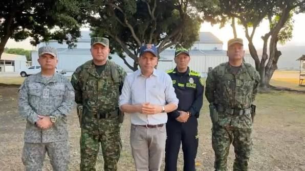 Ejército ecuatoriano refuerza seguridad en Cali tras sismo: Operativo integral contra saqueos