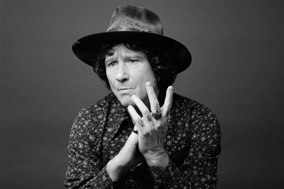 Enrique Bunbury lanza 'De un siglo anterior': Un viaje musical al pasado