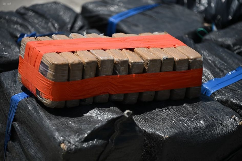 Ecuador y Estados Unidos incautan 592 kilos de cocaína en operativo marítimo conjunto en aguas internacionales