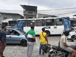 Asesinan a hombre dentro de bus público en Mapasingue, Guayaquil