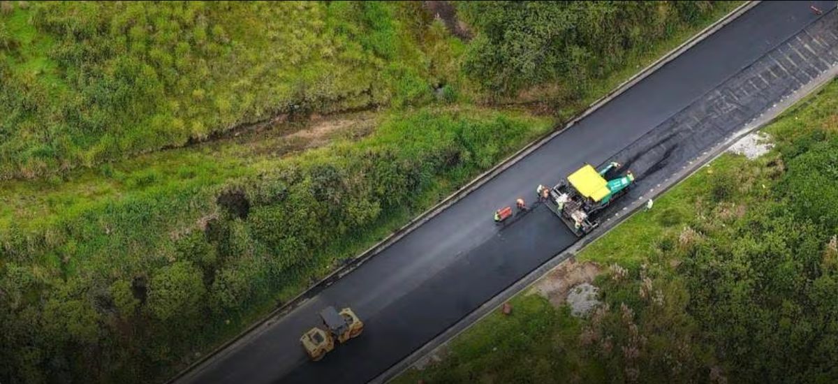 Gobierno de Noboa reporta 20% de avance en la rehabilitación de la vía Guayaquil–Riobamba