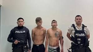 Policía captura a dos sospechosos por asesinato en mercado Montebello