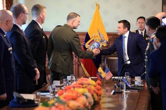 Noboa refuerza alianzas con EE.UU. contra narcoterrorismo y crimen organizado
