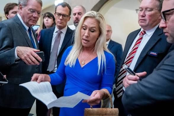 Demócratas logran su mejor noche electoral en EE.UU. pese a perder el distrito de Marjorie Taylor Greene