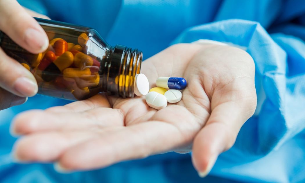 Expertos advierten: baños y cocinas son peores sitios para guardar medicamentos
