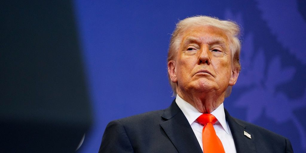 Trump advierte envío de portaviones a Cuba para forzar la rendición del régimen castrista