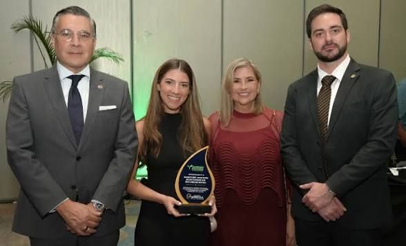 Ambiensa premia ‘Tejiendo Futuro’ por desarrollo sostenible en Ecuador