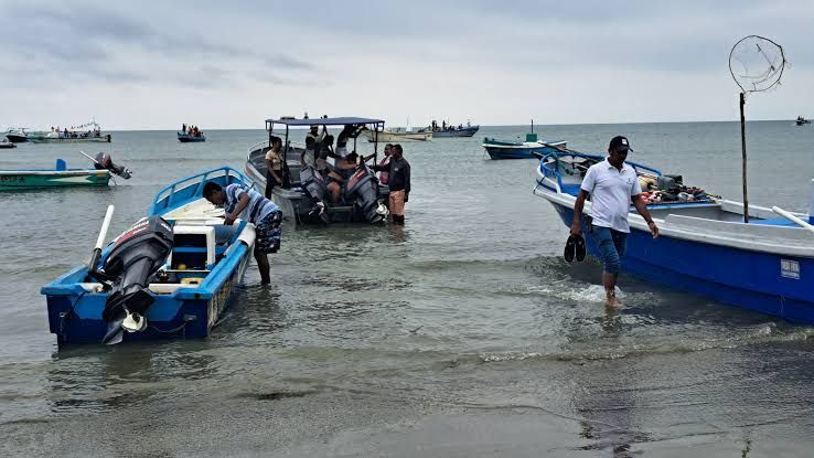 Alerta por oleaje alto activa para 41 playas del Ecuador