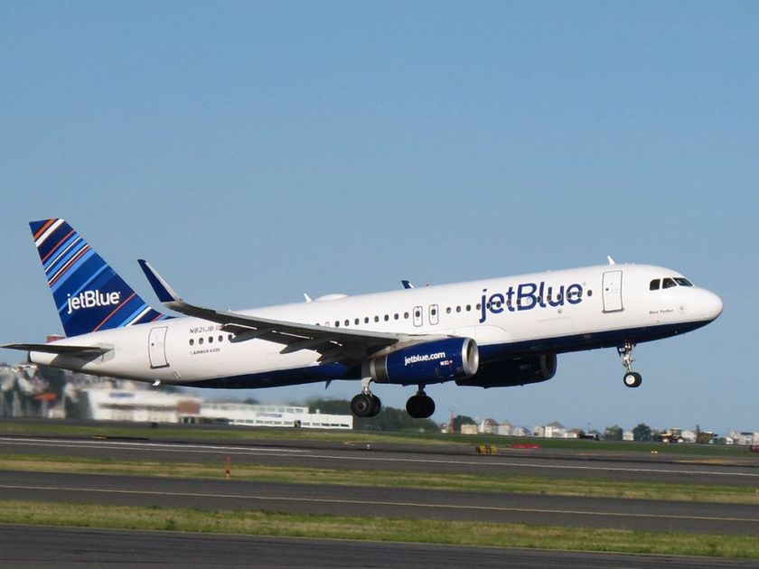 JetBlue reestructura sus operaciones en Nueva York para optimizar costos y ampliar rutas desde Florida