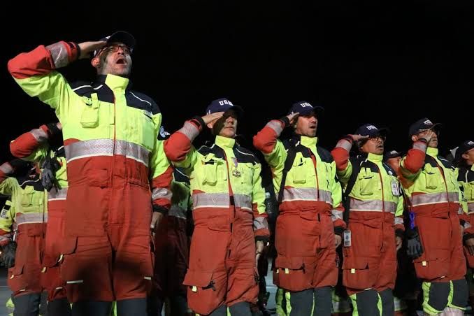 Bomberos de Quito explican fin de misión humanitaria en Venezuela tras siete días