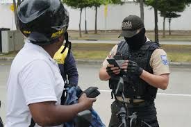 Gobierno asume control de la ATM de Samborondón y entrega a la Policía Nacional el manejo del tránsito por cinco años