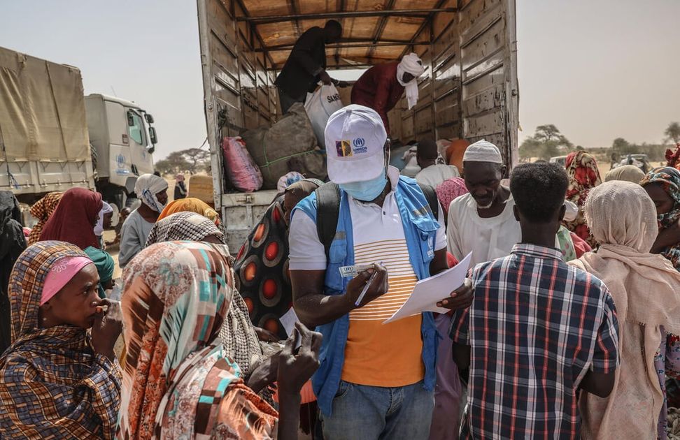 Acnur advierte sobre riesgos humanitarios en deportaciones masivas desde Estados Unidos hacia África