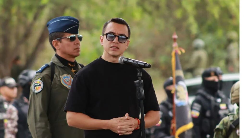 Daniel Noboa anuncia construcción de prisión de mediana seguridad para 15.000 reos en Santa Elena