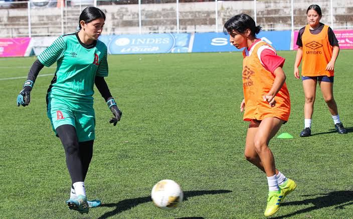 FEF busca cuerpo técnico permanente para potenciar el fútbol femenino