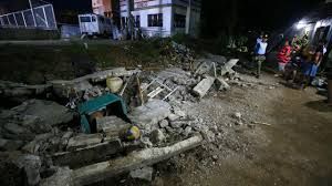 Terremoto de magnitud 7,4 sacude Indonesia, activándose alarma de tsunami