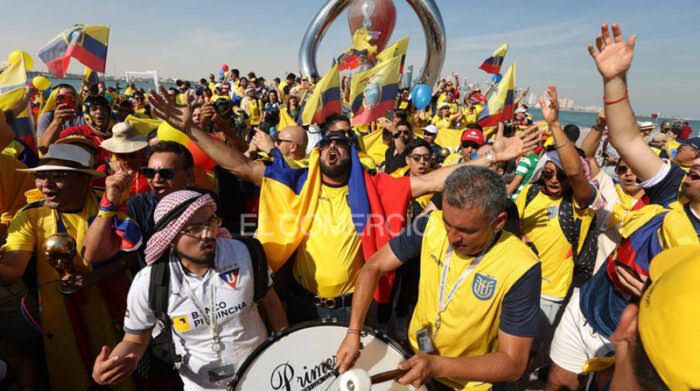 La afición ecuatoriana organiza masivo banderazo en Polanco para el choque contra México