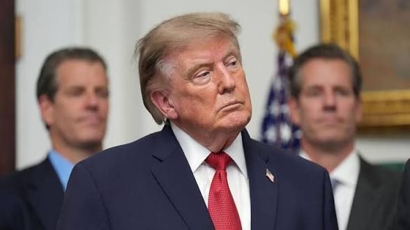 Trump anuncia guerra económica sin precedentes para aislar a Irán