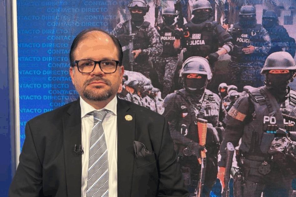 Ministro Reimberg confirma reducción del 17% en muertes violentas por ofensiva contra crimen organizado