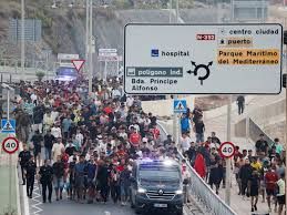 España declara crisis migratoria en Ceuta: Sánchez califica de 'ataque' la invasión
