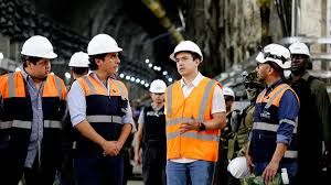 El gobierno de Noboa activa planes de contingencia ante picos de demanda eléctrica de 5.200 MW