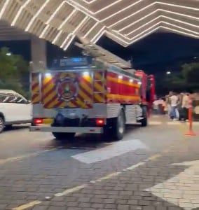 Bomberos controlan conato de incendio en sede de la UEES en Samborondón