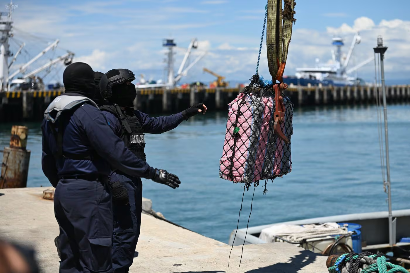 Ecuador y EE.UU. incautan 1.9 toneladas de droga por $70 millones