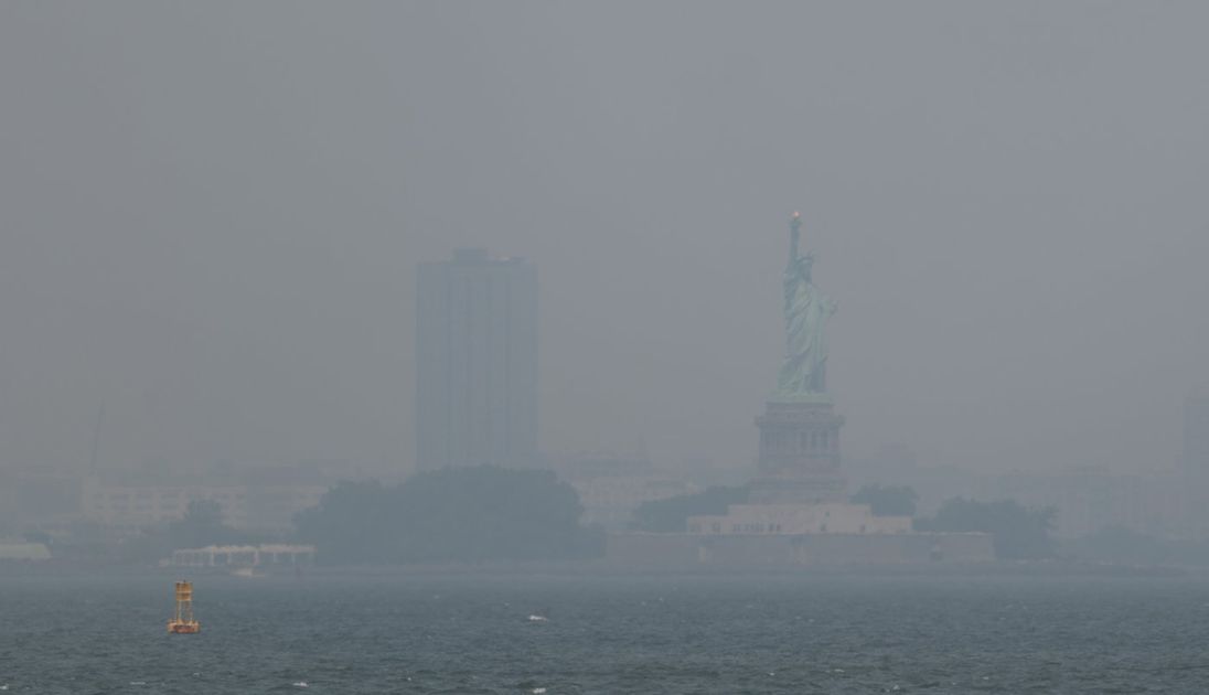 Alerta sanitaria por humo canadiense afecta a Nueva York hasta medianoche