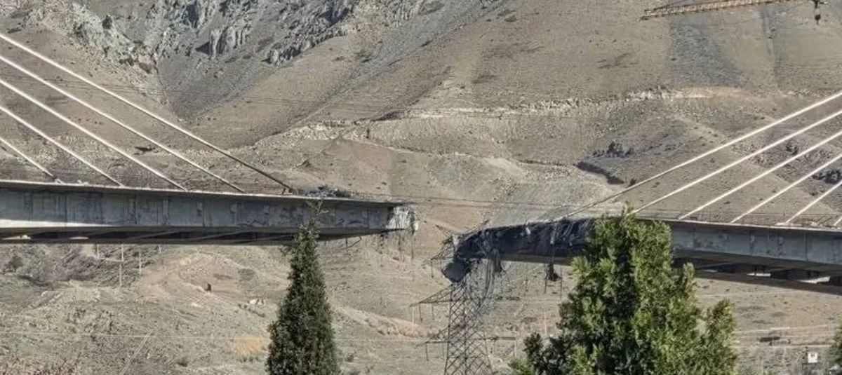 El colapso del puente más alto de Asia Occidental en Irán deja un escenario de ruinas inmediatas