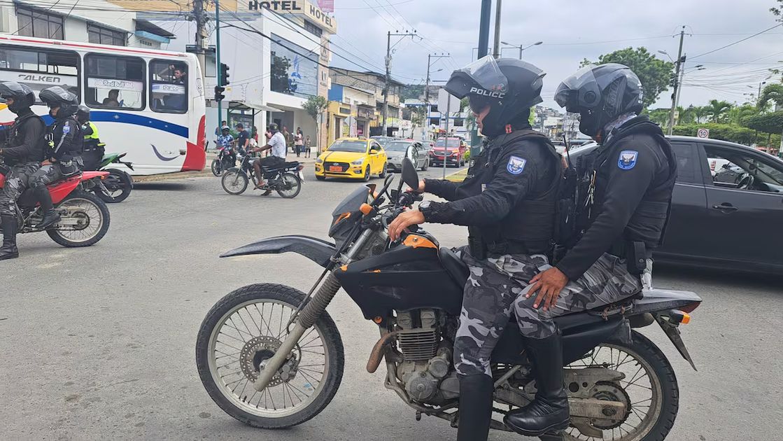 Hombre fue asesinado a balazos en Esmeraldas mientras observaba un encuentro deportivo