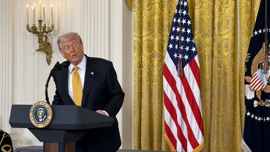 Estados Unidos e Irán confirman enfrentamiento en Ormuz mientras Trump defiende la tregua vigente