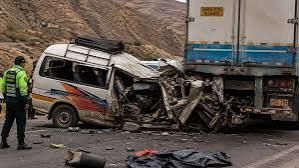 Trágico accidente en Perú deja 13 muertos y cuatro heridos