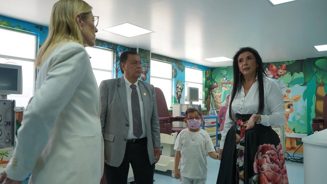Gobierno moderniza unidad de diálisis pediátrica del Baca Ortiz