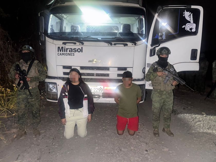 Ejército interviene camión sobre poliducto en operativo de seguridad en El Triunfo, Guayas