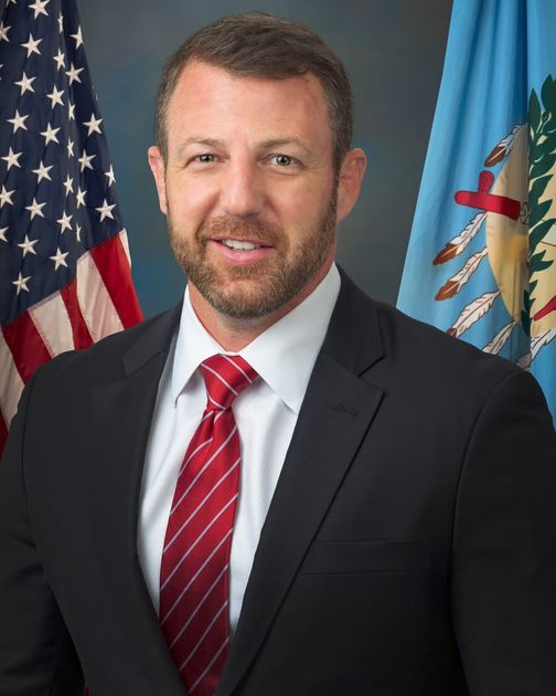 Senado de EE.UU. confirma a Markwayne Mullin como nuevo secretario de Seguridad Nacional
