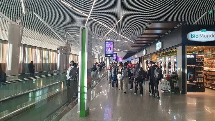 América Latina paga impuestos aéreos más altos del mundo: hasta 29% del pasaje