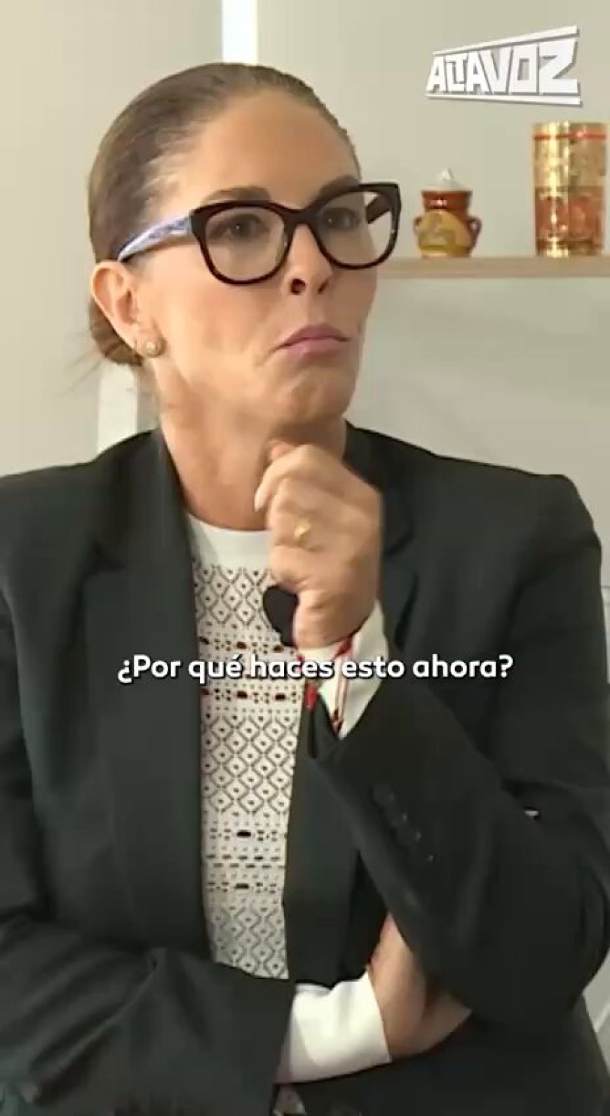 🔵 Soledad Padilla expresa su preocupación por las elecciones: Padilla asegura que si Luisa González gana, Jorge Glas podría salir de la cárcel. Además, menciona que vive con miedo por atreverse a contar la verdad.