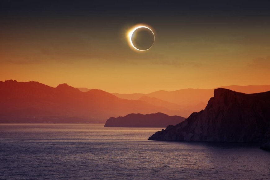 🔵 La Luna pasará frente al Sol en un impresionante eclipse parcial, este 29 de marzo. Será visible en América del Norte, Europa y otras regiones. Sin embargo, Ecuador quedará fuera del espectáculo. Los aficionados deberán esperar hasta 2028 para ver uno similar.
#EclipseSolar