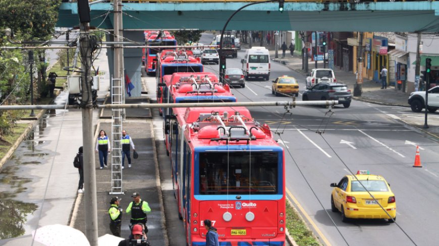 Contraloría examinará compra de trolebuses eléctricos en Quito por presuntas irregularidades