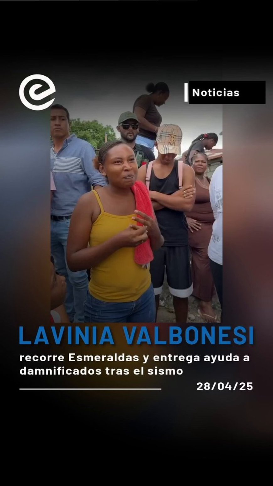 Lavinia Valbonesi entrega ayuda humanitaria en Esmeraldas tras el sismo