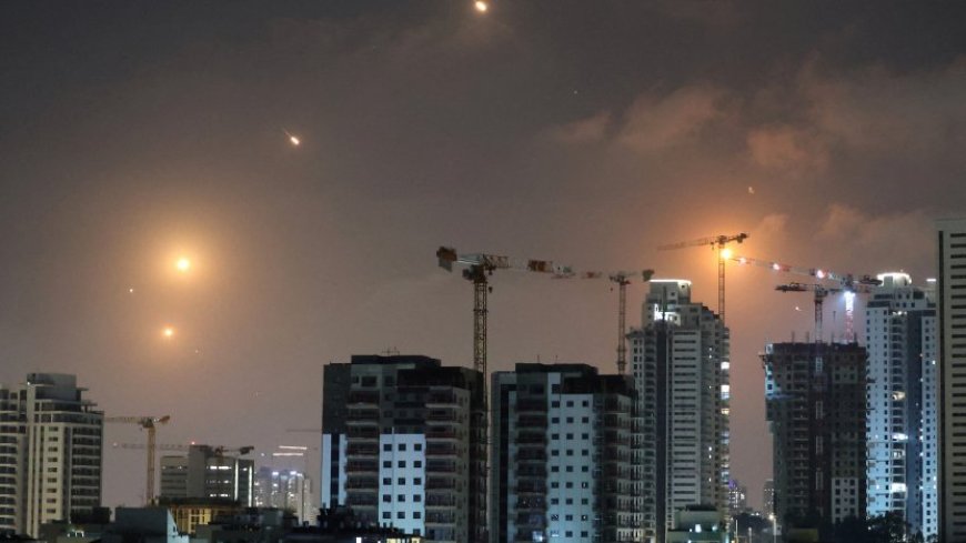 Israel bombardea planta nuclear de Irán; Teherán responde con misiles
