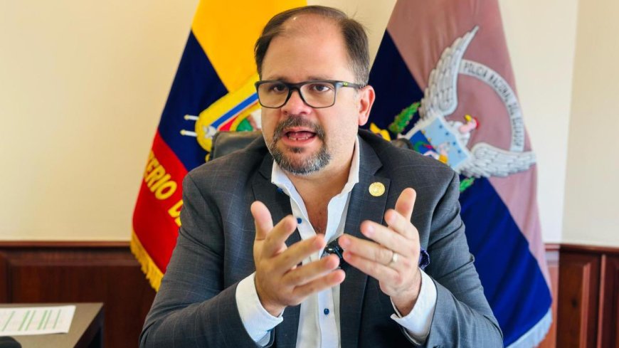 Ecuador deportará a 1.000 presos extranjeros vinculados al crimen, anuncia el Gobierno