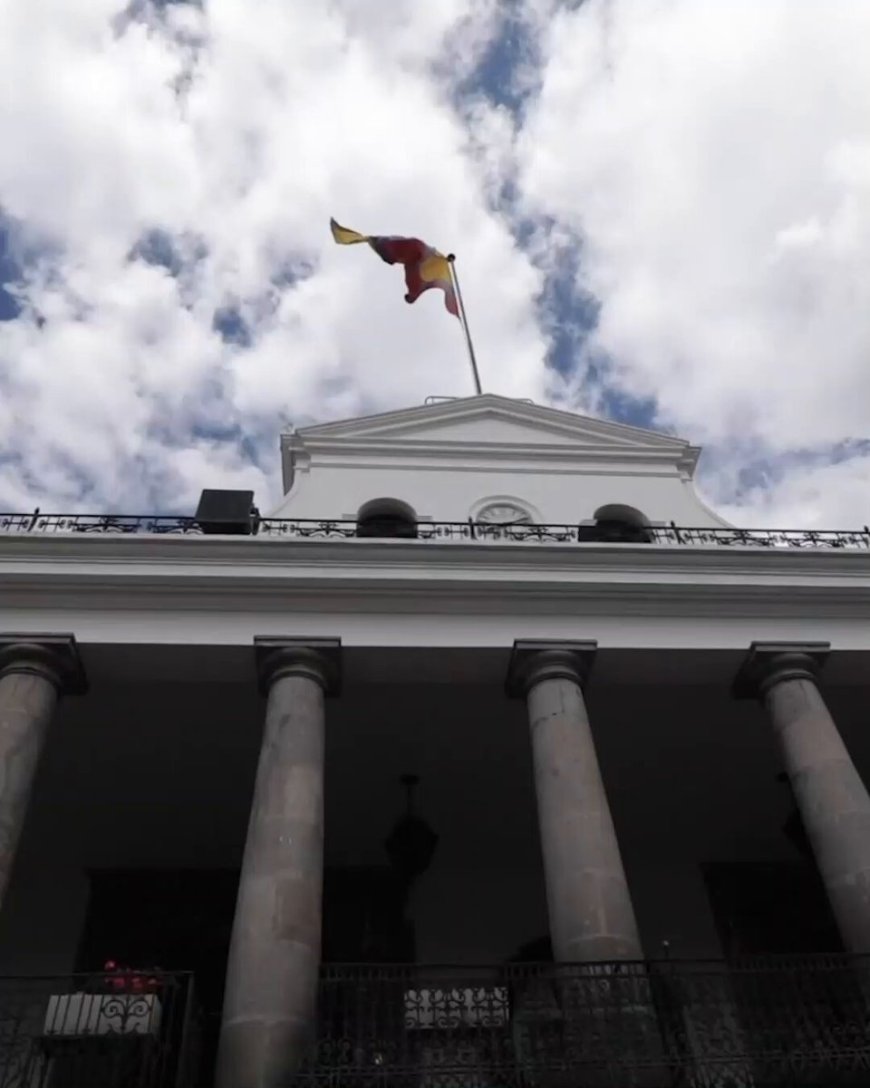 En cadena nacional, Cynthia Gellibert anunció que lidera la transición por la fusión de ministerios. Afirmó que el Gobierno ejecuta un plan para modernizar el Estado, optimizar recursos y mejorar servicios sin afectar trámites ciudadanos.