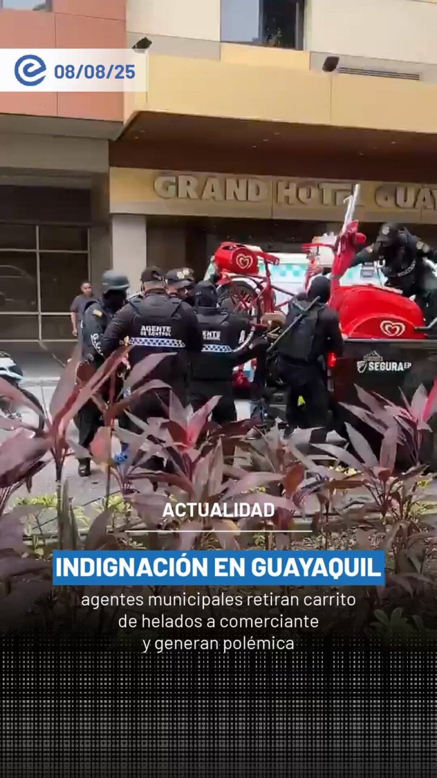 🔵 Nueve agentes de control municipal rodearon a un vendedor informal para retirarle su carrito de helados en Guayaquil. La escena, captada en fotos y videos, desató una ola de indignación y debate en redes sociales sobre el trato a los comerciantes.