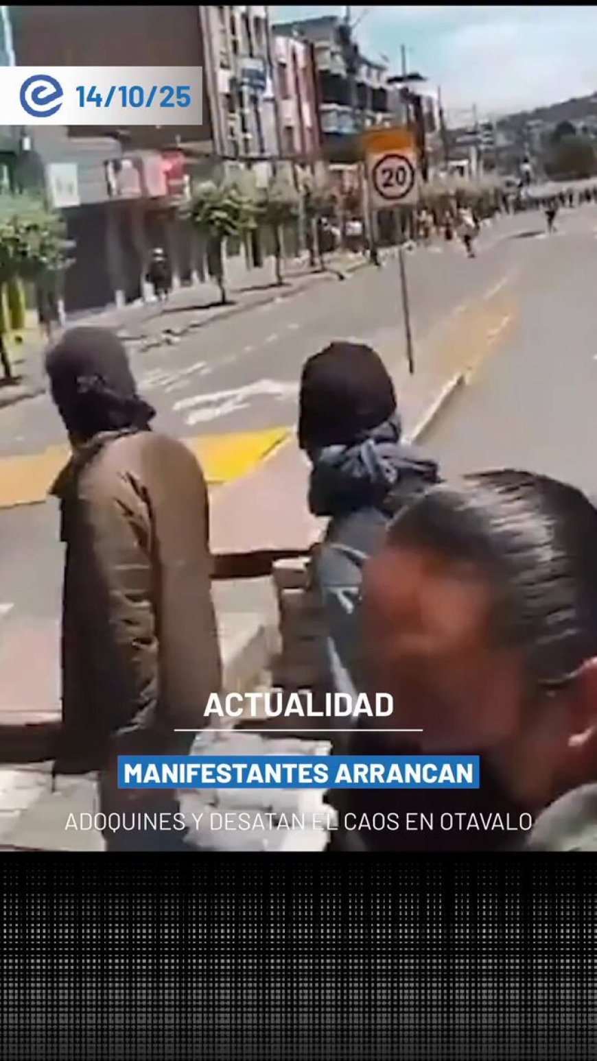 Otavalo: Manifestantes levantan barricadas y se enfrentan a las Fuerzas del Orden durante paro en Imbabura